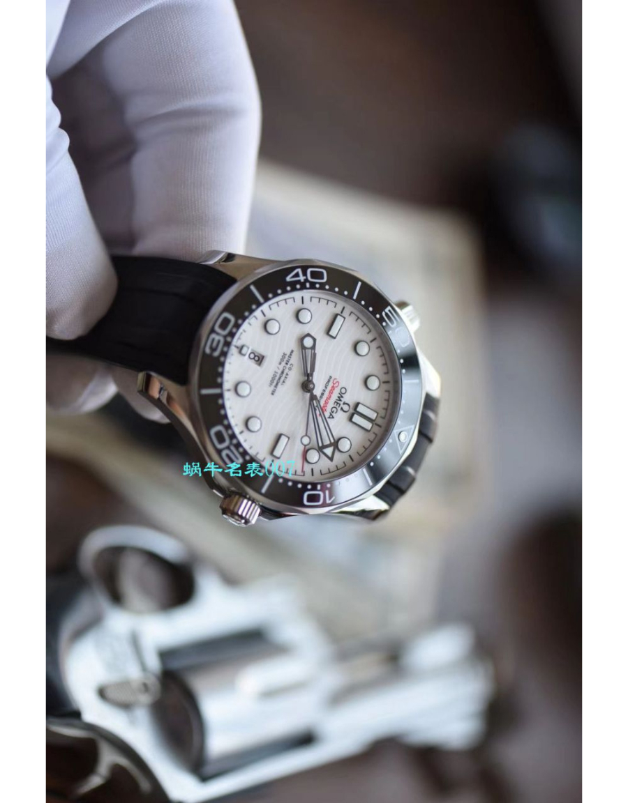 omega_xxxxx_big_00013.jpg