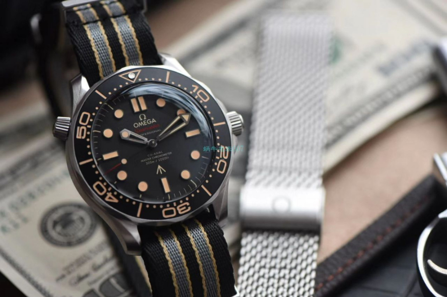 omega_xxxxx_big_00008.jpg
