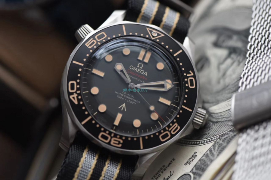 omega_xxxxx_big_00009.jpg