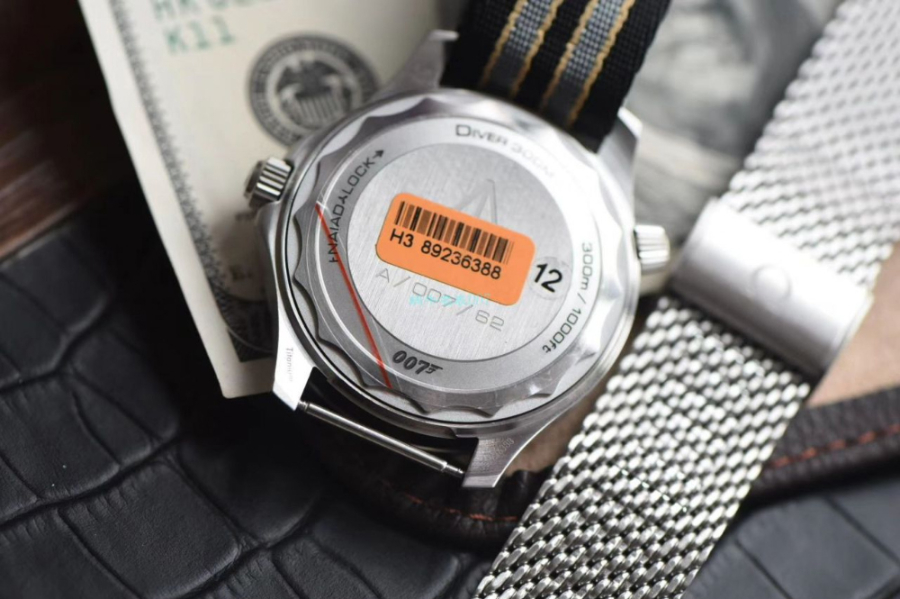 omega_xxxxx_big_00012.jpg