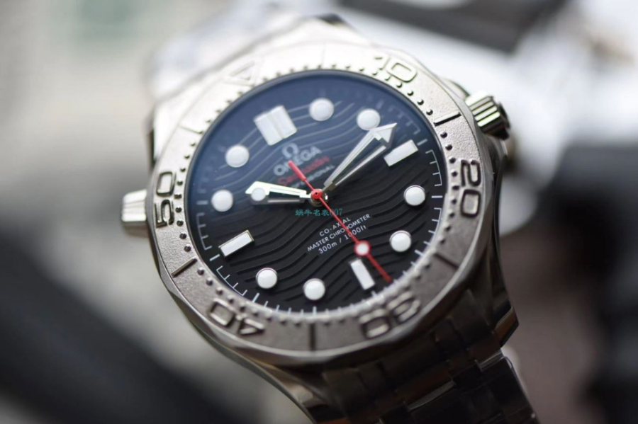 omega_xxxxx_big_00005.jpg