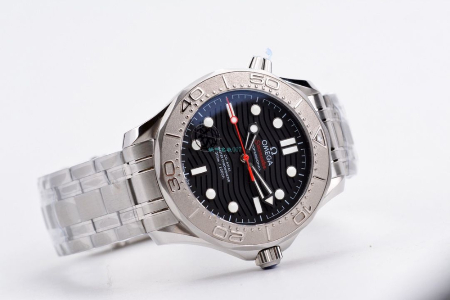 omega_xxxxx_big_00011.jpg