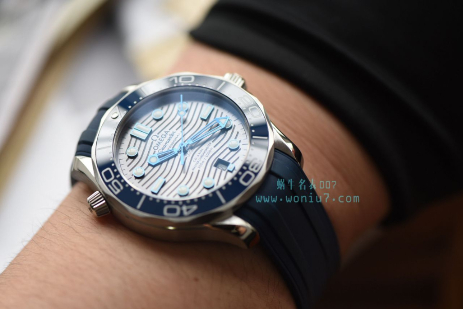 omega_xxxxx_big_00005.jpg